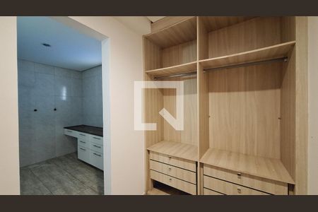 Apartamento para alugar com 293m², 3 quartos e 2 vagasCloset da suíte 3