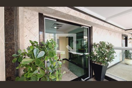 Apartamento para alugar com 293m², 3 quartos e 2 vagasEntrada