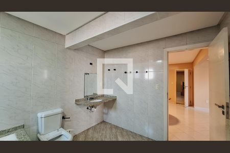 Apartamento para alugar com 293m², 3 quartos e 2 vagasBanheiro suíte 1
