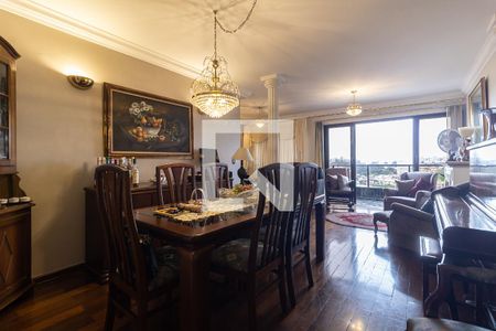 Sala de apartamento à venda com 3 quartos, 123m² em Vila Moinho Velho, São Paulo