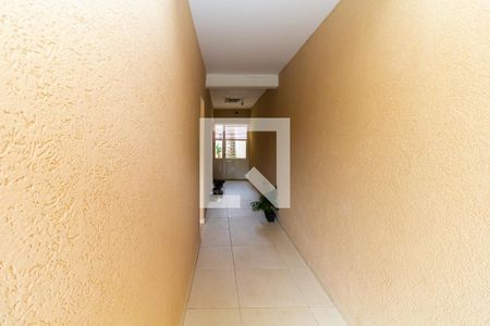 Casa à venda com 137m², 3 quartos e 2 vagasCorredor Externo