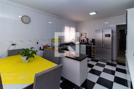 Casa à venda com 137m², 3 quartos e 2 vagasCozinha