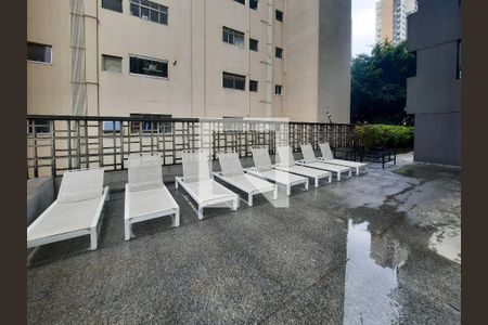 Studio para alugar com 34m², 1 quarto e 1 vaga Studio para alugar com 34m², 1 quarto e 1 vagaÁrea comum - Piscina