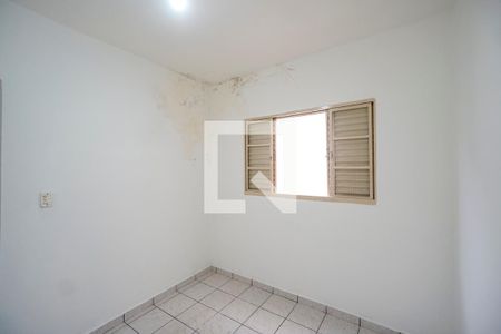 Casa à venda com 110m², 2 quartos e 1 vagaQuarto Edícula