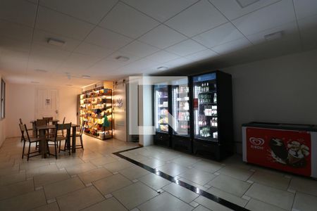 Apartamento para alugar com 54m², 2 quartos e 1 vagamercado