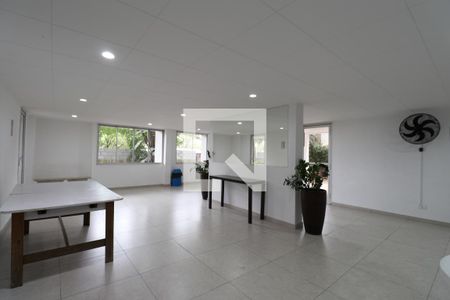 Apartamento para alugar com 54m², 2 quartos e 1 vagaÁrea comum - Salão de festas