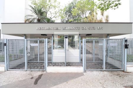 Apartamento para alugar com 54m², 2 quartos e 1 vagaFachada