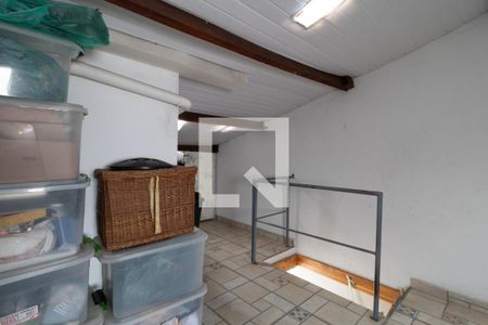 Casa à venda com 185m², 3 quartos e 2 vagasSótão