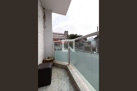 Casa à venda com 185m², 3 quartos e 2 vagasSacada Sala