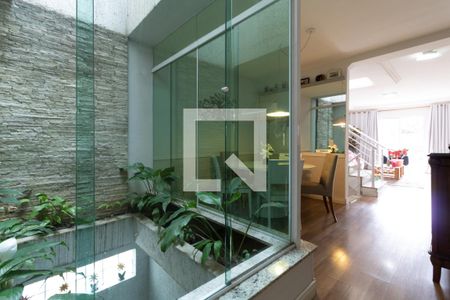 Casa à venda com 185m², 3 quartos e 2 vagasCorredor