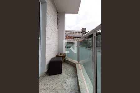 Casa à venda com 185m², 3 quartos e 2 vagasSacada Sala