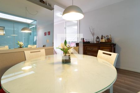 Casa à venda com 185m², 3 quartos e 2 vagasSala Jantar