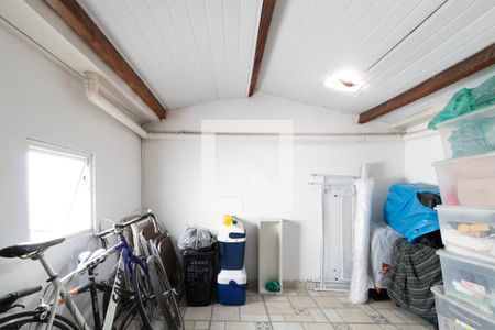 Casa à venda com 185m², 3 quartos e 2 vagasSótão