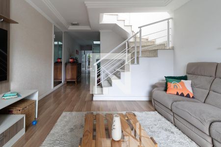 Casa à venda com 185m², 3 quartos e 2 vagasSala