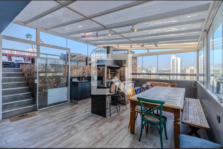 Apartamento à venda com 198m², 3 quartos e 3 vagasCobertura