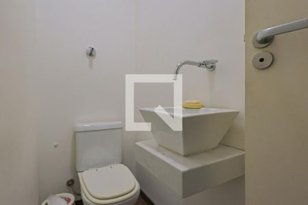 Apartamento à venda com 600m², 4 quartos e 4 vagas Apartamento à venda com 600m², 4 quartos e 4 vagasLavabo