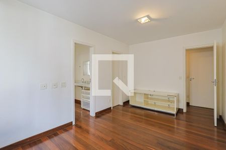 Apartamento à venda com 600m², 4 quartos e 4 vagas Apartamento à venda com 600m², 4 quartos e 4 vagasSuíte 1