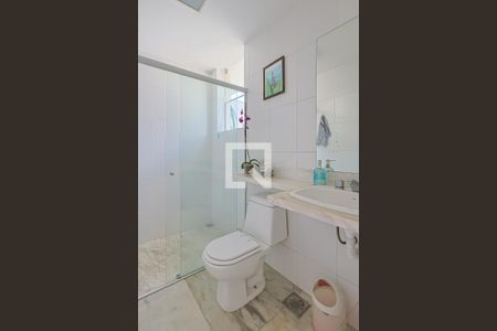 Apartamento à venda com 600m², 4 quartos e 4 vagas Apartamento à venda com 600m², 4 quartos e 4 vagasBanheiro