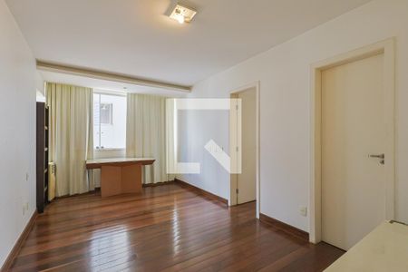 Apartamento à venda com 600m², 4 quartos e 4 vagas Apartamento à venda com 600m², 4 quartos e 4 vagasSuíte 1