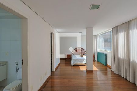 Apartamento à venda com 600m², 4 quartos e 4 vagas Apartamento à venda com 600m², 4 quartos e 4 vagasSuíte 3