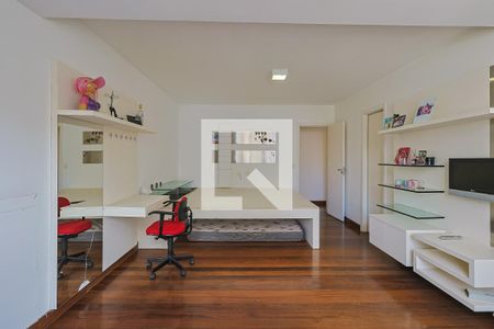 Apartamento à venda com 600m², 4 quartos e 4 vagas Apartamento à venda com 600m², 4 quartos e 4 vagasSuíte 4