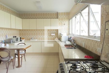 Apartamento à venda com 220m², 3 quartos e 2 vagas