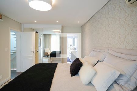 Casa à venda com 380m², 5 quartos e 6 vagasSuíte 1