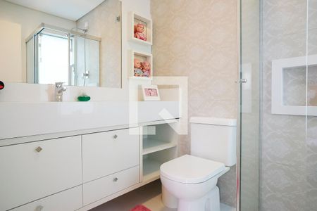 Casa à venda com 380m², 5 quartos e 6 vagasBanheiro da suíte 2