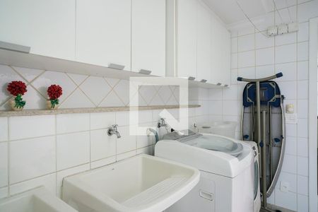 Casa à venda com 380m², 5 quartos e 6 vagasÁrea de serviço