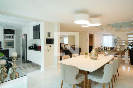 Casa à venda com 380m², 5 quartos e 6 vagasSala de jantar