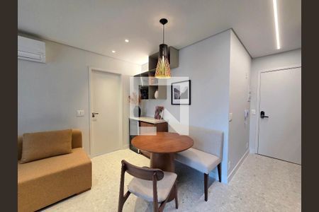 Sala/cozinha de apartamento à venda com 1 quarto, 42m² em Vila Olímpia, São Paulo