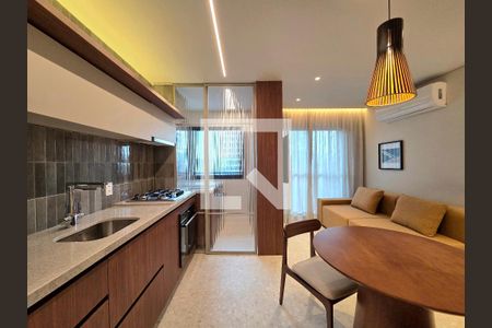 Sala/cozinha de apartamento à venda com 1 quarto, 42m² em Vila Olímpia, São Paulo