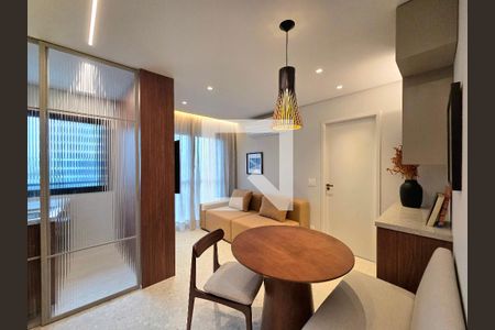 Sala/cozinha de apartamento à venda com 1 quarto, 42m² em Vila Olímpia, São Paulo