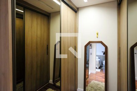 Casa à venda com 396m², 4 quartos e 4 vagasCloset suíte 1