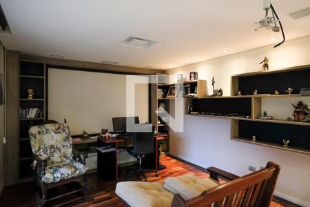 Casa à venda com 396m², 4 quartos e 4 vagasEscritório