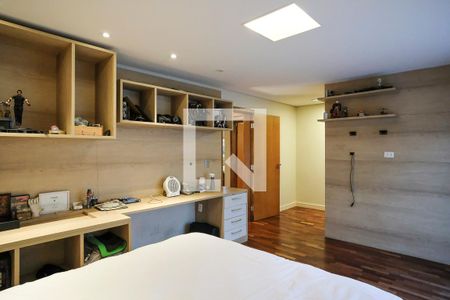 Casa à venda com 396m², 4 quartos e 4 vagasSuíte 2