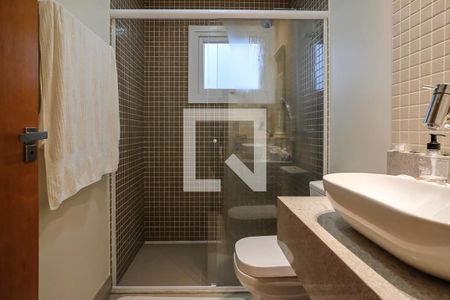 Casa à venda com 396m², 4 quartos e 4 vagasBanheiro suíte 3