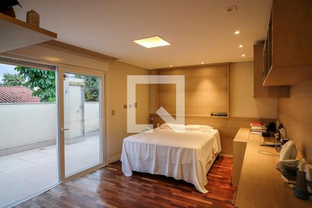 Casa à venda com 396m², 4 quartos e 4 vagasSuíte 2