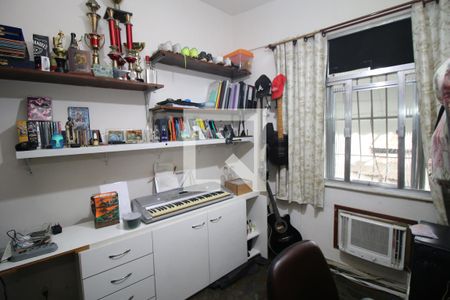 Quarto 2 de apartamento para alugar com 2 quartos, 65m² em Jardim América, Rio de Janeiro