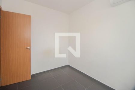 Quarto 1 de apartamento para alugar com 2 quartos, 40m² em Jardim Dona Leopoldina, Porto Alegre