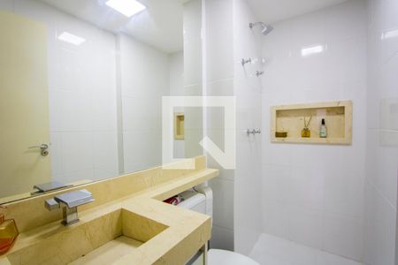 Apartamento à venda com 84m², 3 quartos e 2 vagasBanheiro social