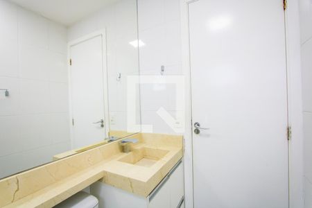 Apartamento à venda com 84m², 3 quartos e 2 vagasBanheiro do quarto 1