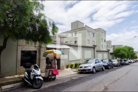 Apartamento para alugar com 49m², 2 quartos e 1 vaga Apartamento para alugar com 49m², 2 quartos e 1 vagaFachada