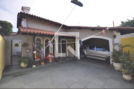 Casa à venda com 200m², 3 quartos e 3 vagasQuintal