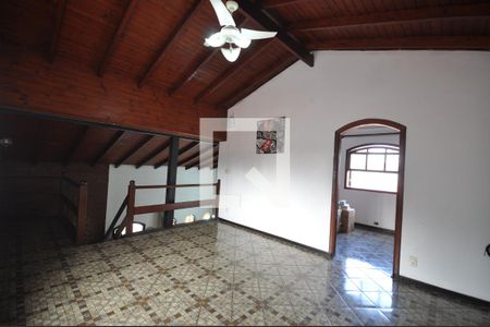Casa à venda com 200m², 3 quartos e 3 vagasSala de TV
