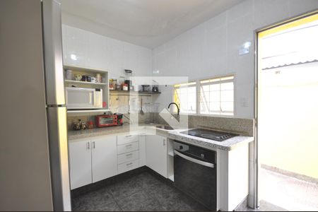 Casa à venda com 200m², 3 quartos e 3 vagasCozinha