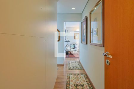 Apartamento à venda com 162m², 3 quartos e 4 vagasCorredor