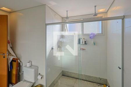 Apartamento à venda com 162m², 3 quartos e 4 vagasBanheiro 2