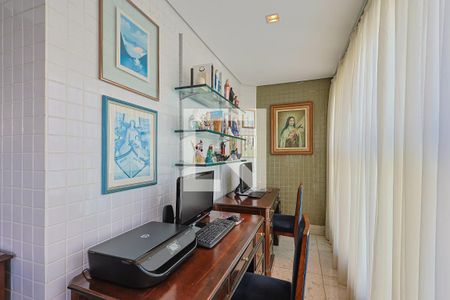 Apartamento à venda com 162m², 3 quartos e 4 vagasSala