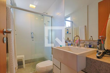 Apartamento à venda com 162m², 3 quartos e 4 vagasBanheiro